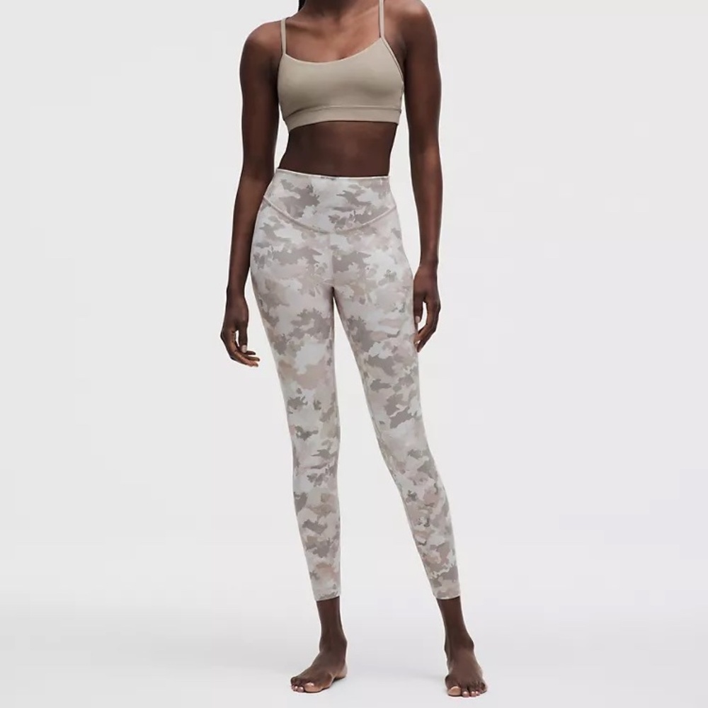 NWT Lululemon Wunder Under SmoothCover - Warm Ash Camo - Size 4